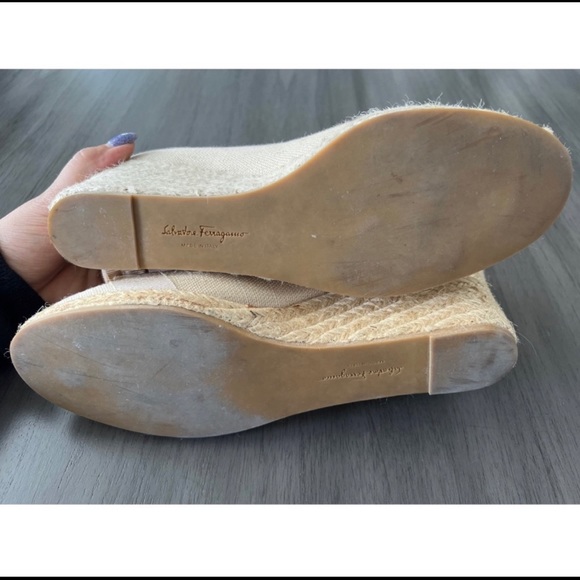 Ferragamo Darly Espadrille Wedge in Beige Canvas Size 9 - Picture 10 of 11